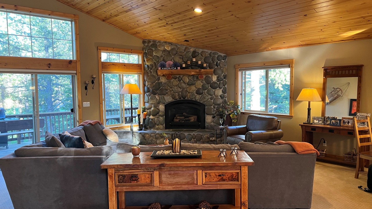 Photo of Livingroom in Truckee