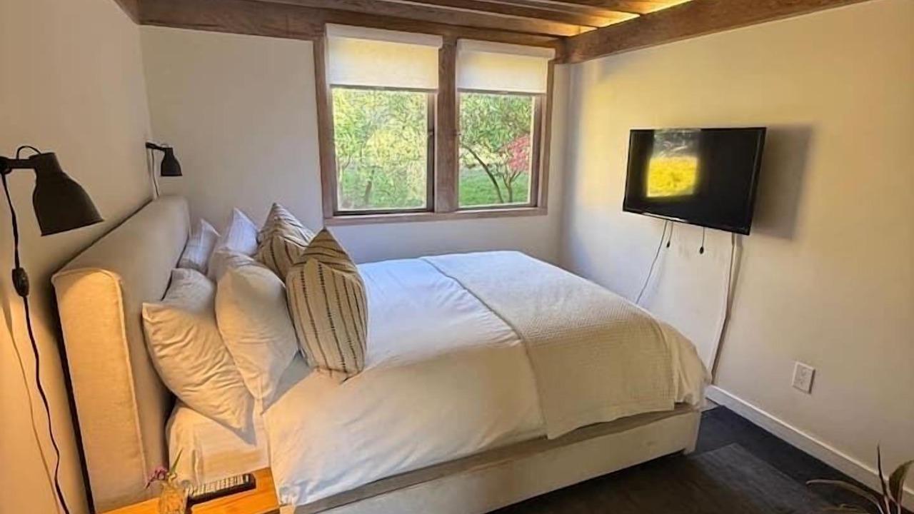 Photo of Bedroom in Stinson Beach