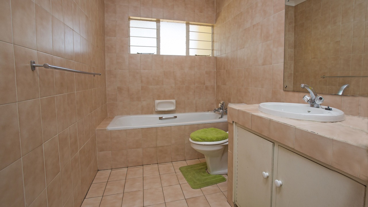 Photo of Bathroom in Greater Johannesburg Metropolitan Area