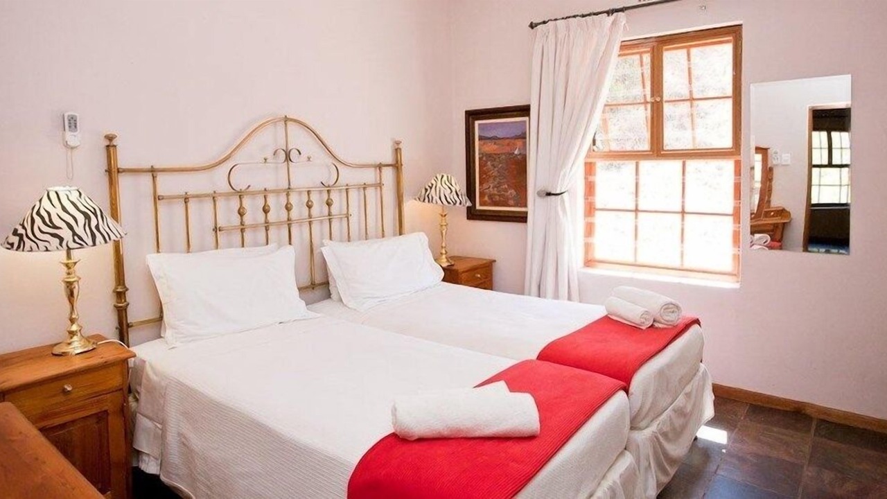 Photo of Bedroom in Oudtshoorn