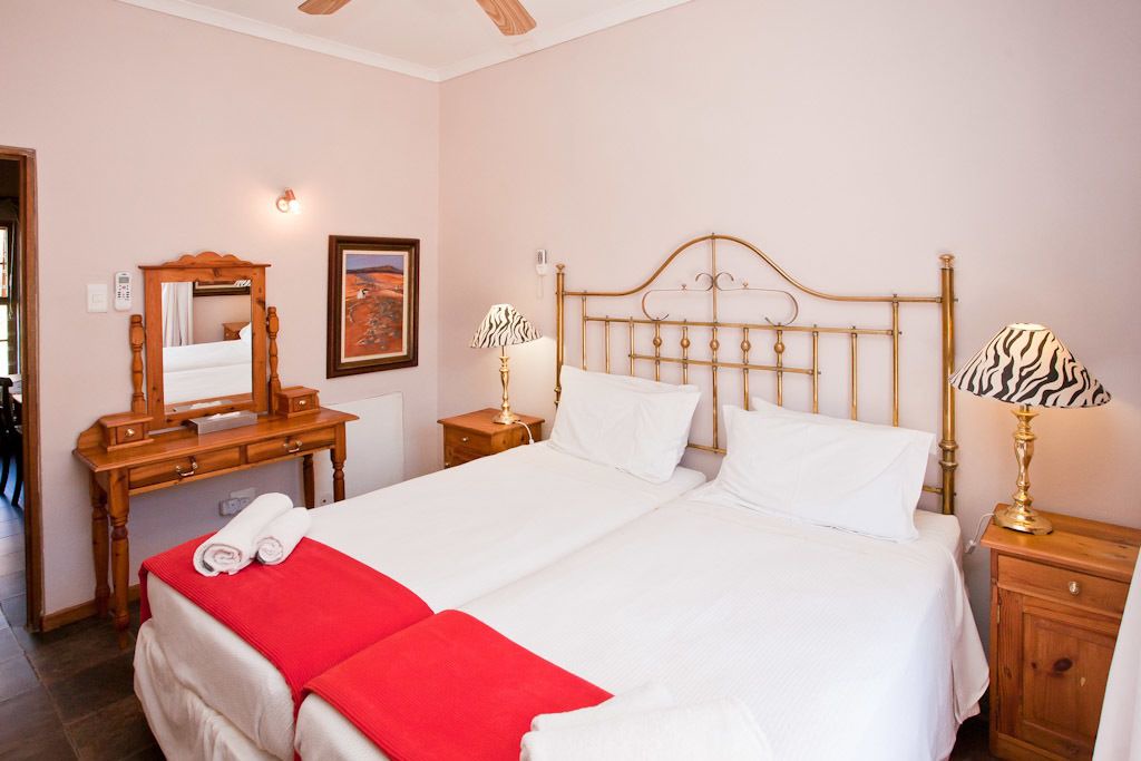 Photo of Bedroom in Oudtshoorn