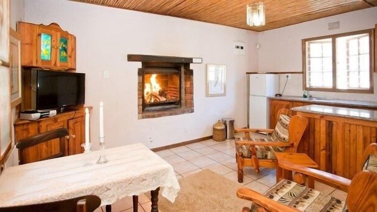 Photo of Livingroom in Oudtshoorn
