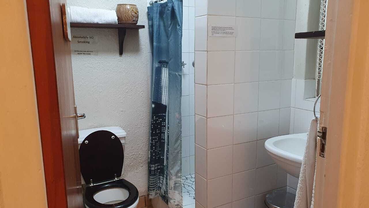 Photo of Bathroom in Strand