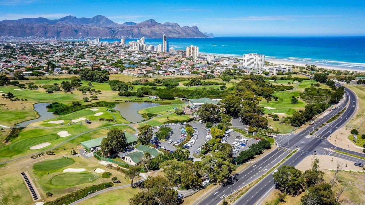 Photo of Outdoor in Strand