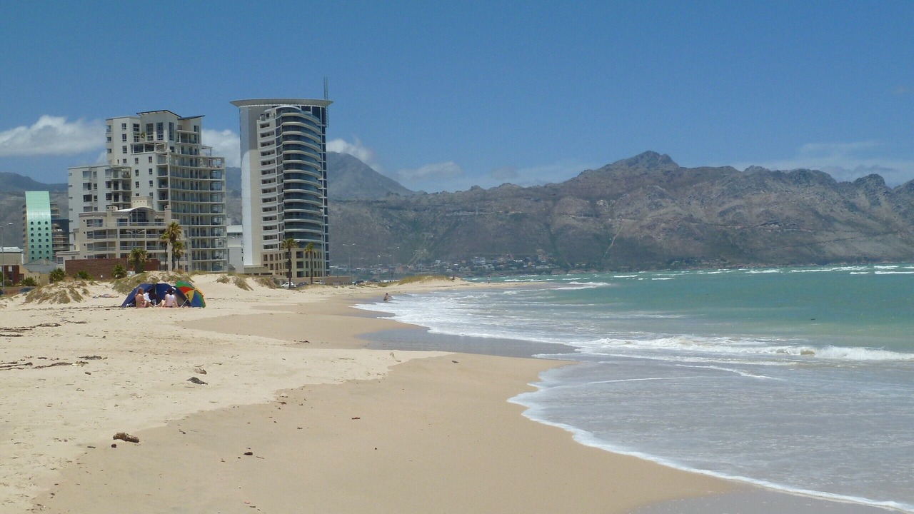 Photo of Others in Strand
