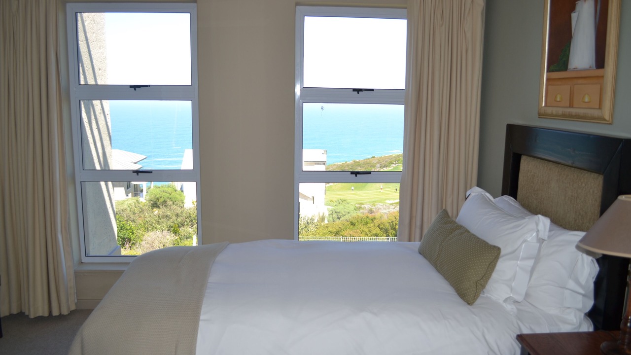 Photo of Bedroom in Pinnacle Point