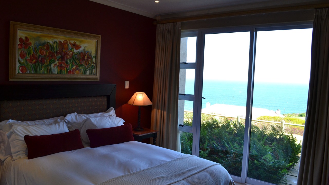 Photo of Bedroom in Pinnacle Point