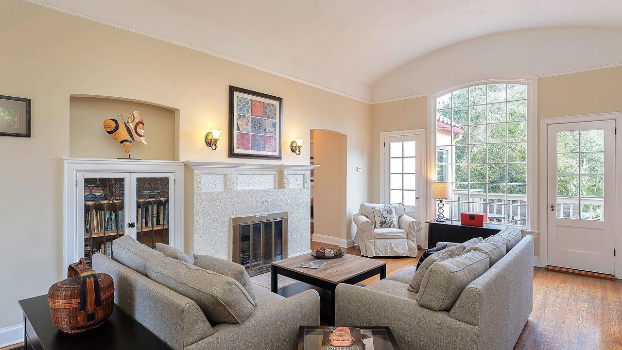 Photo of Livingroom in Pacific Grove