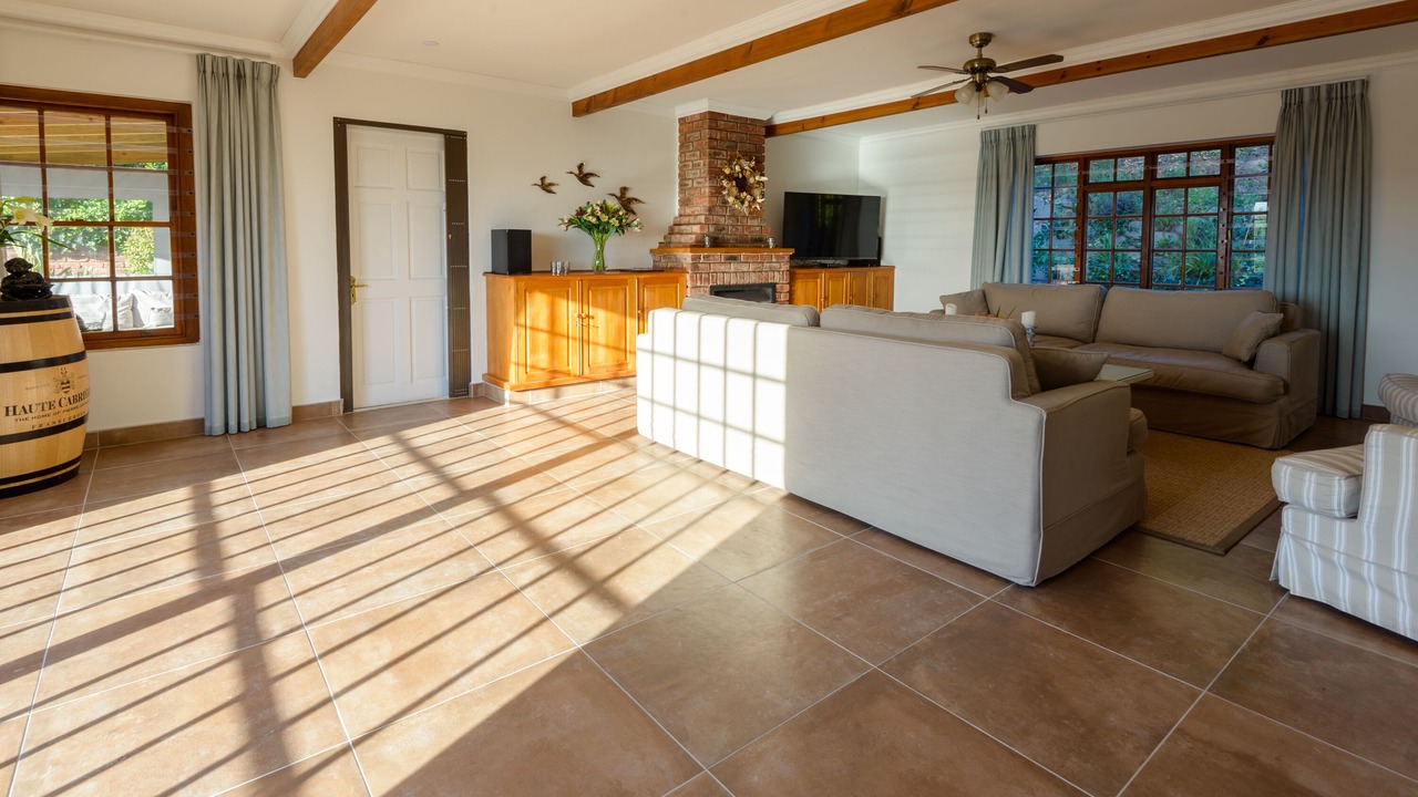 Photo of Livingroom in Hunter's Home