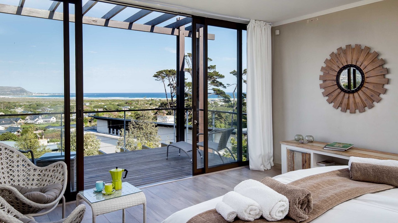 Photo of Bedroom in Noordhoek