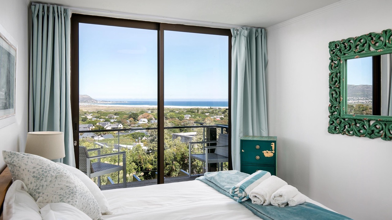 Photo of Bedroom in Noordhoek