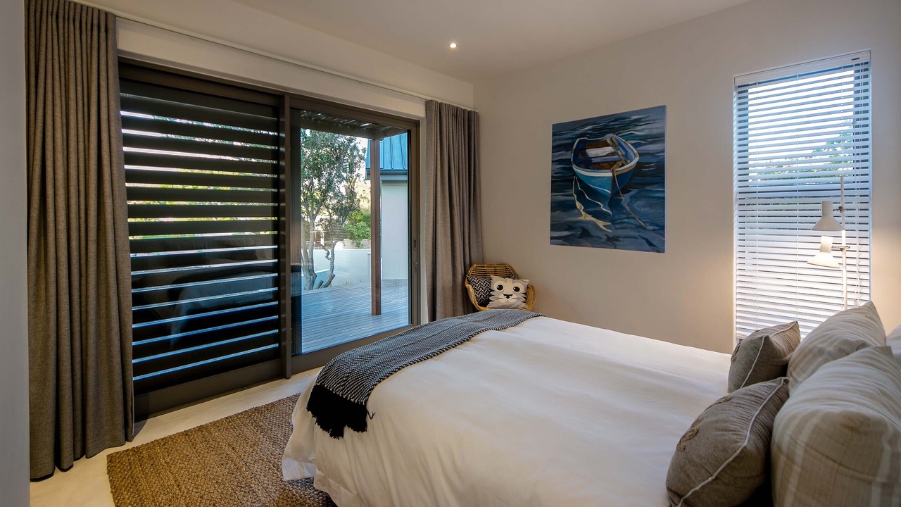 Photo of Bedroom in Noordhoek