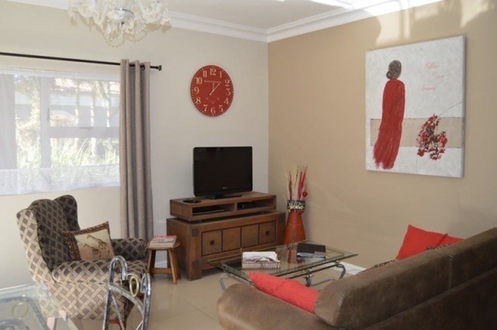 Photo of Livingroom in Durbanville