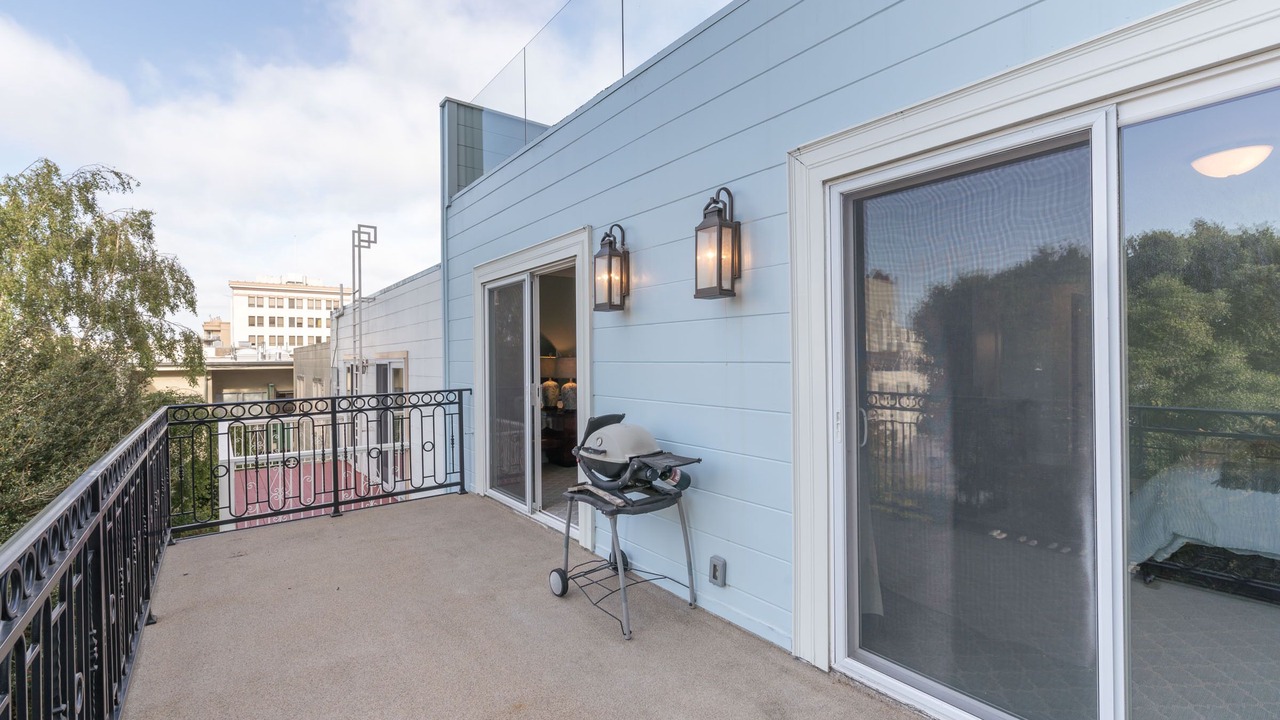 Photo of Patio Balcony in Pacific Heights