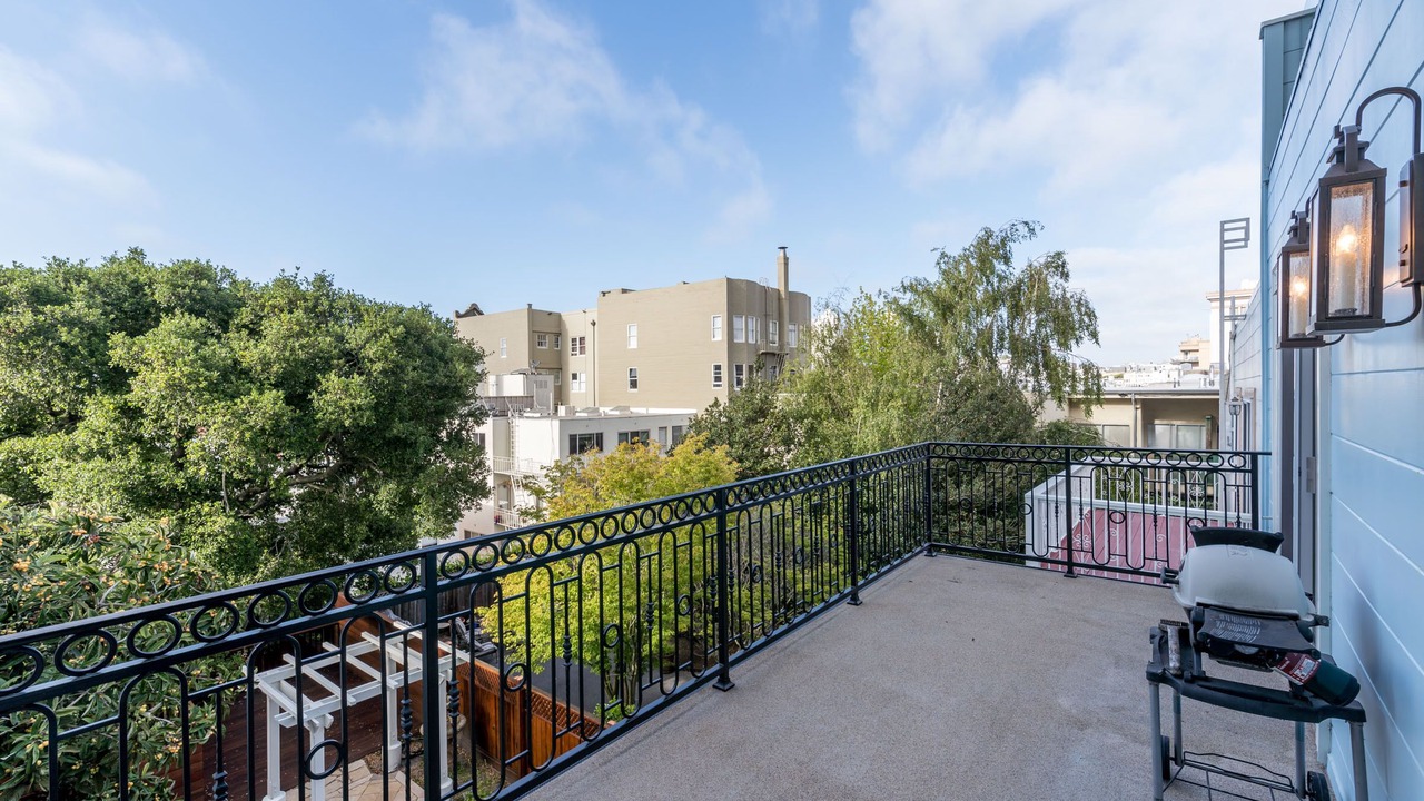 Photo of Patio Balcony in Pacific Heights