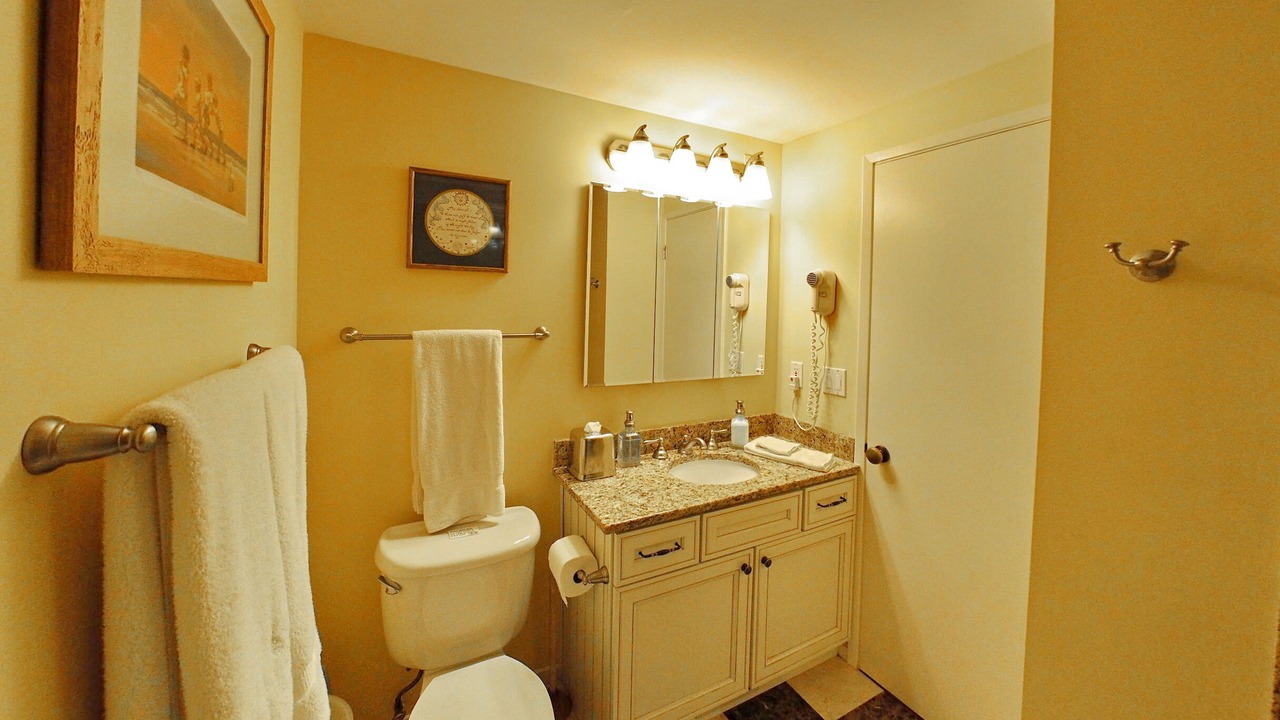 Photo of Bathroom in Central Portola Valley