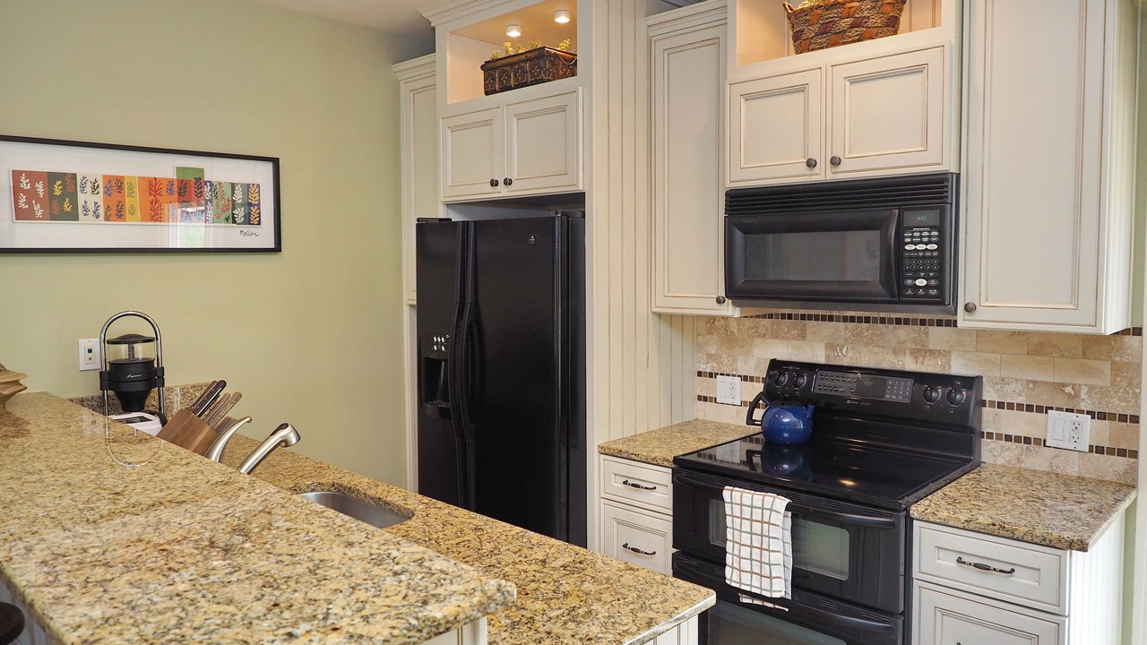 Photo of Kitchen in Central Portola Valley