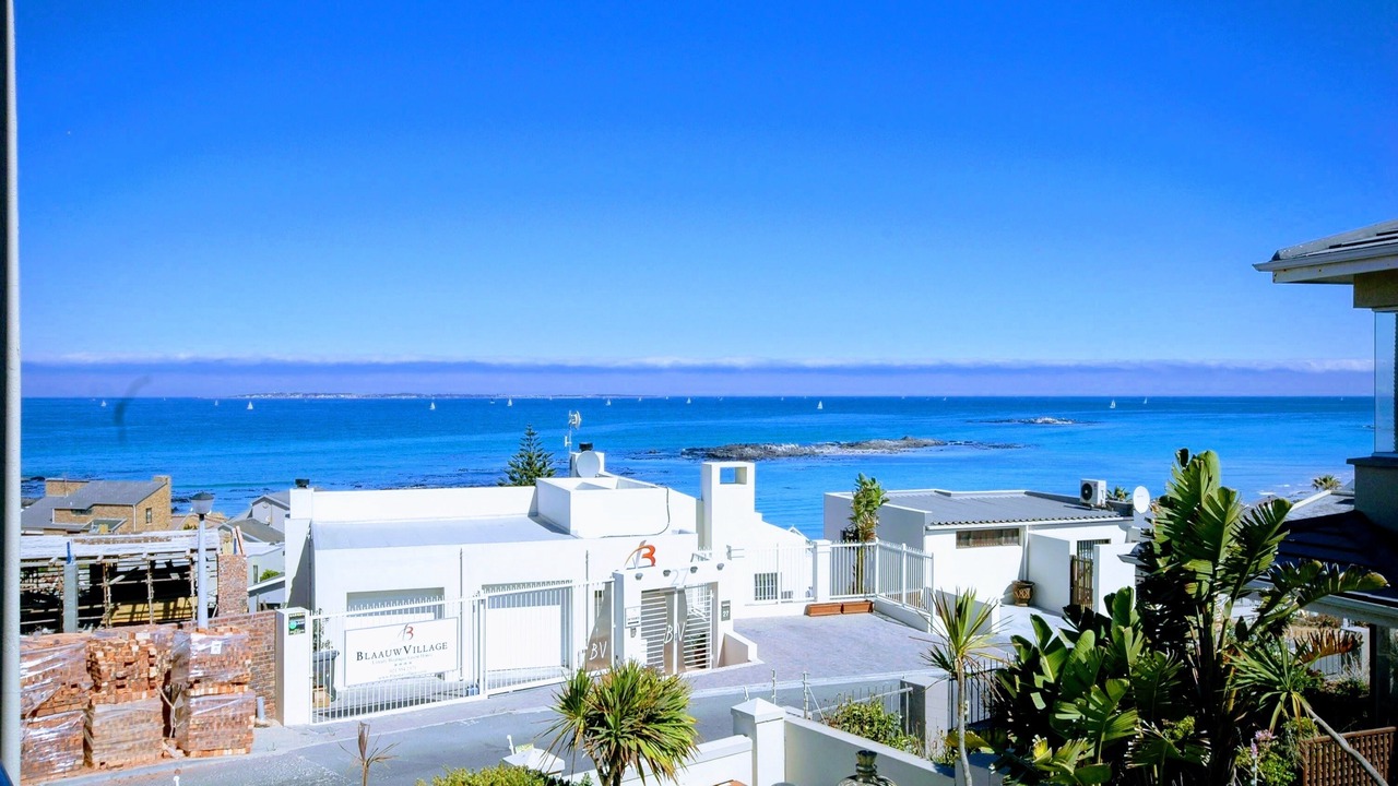 Photo of Others in Bloubergstrand