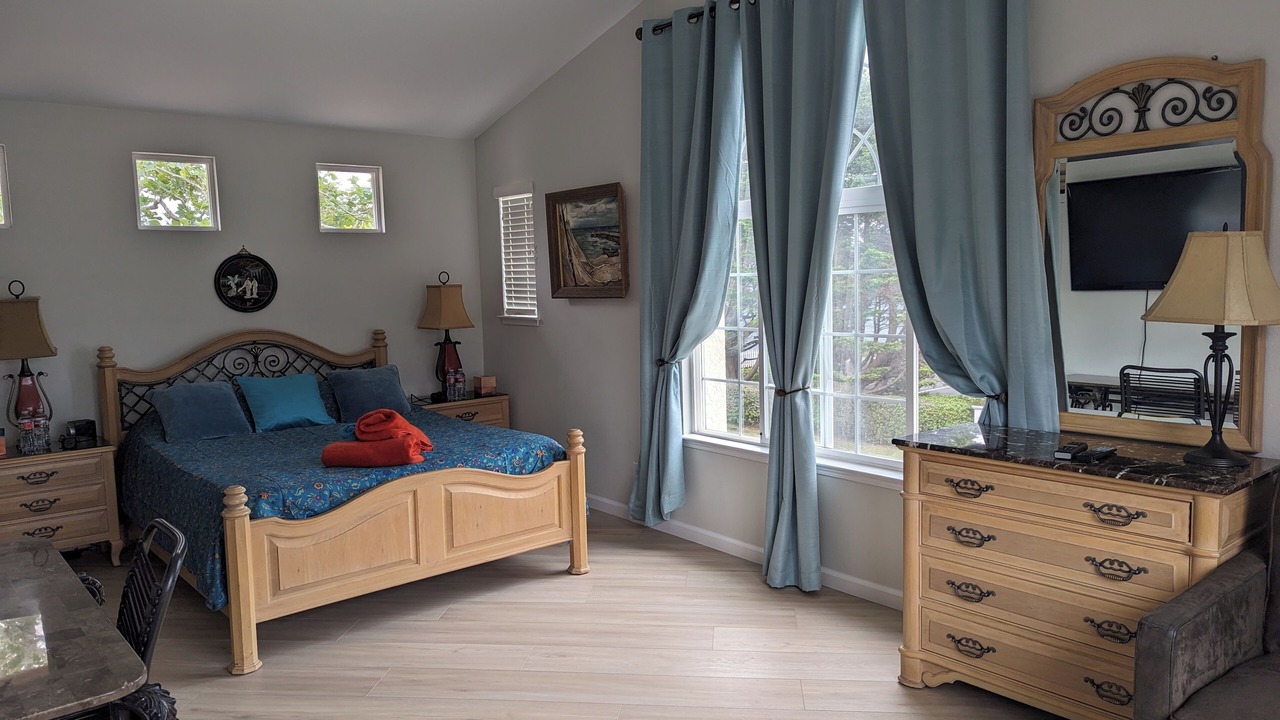 Photo of Bedroom in Half Moon Bay