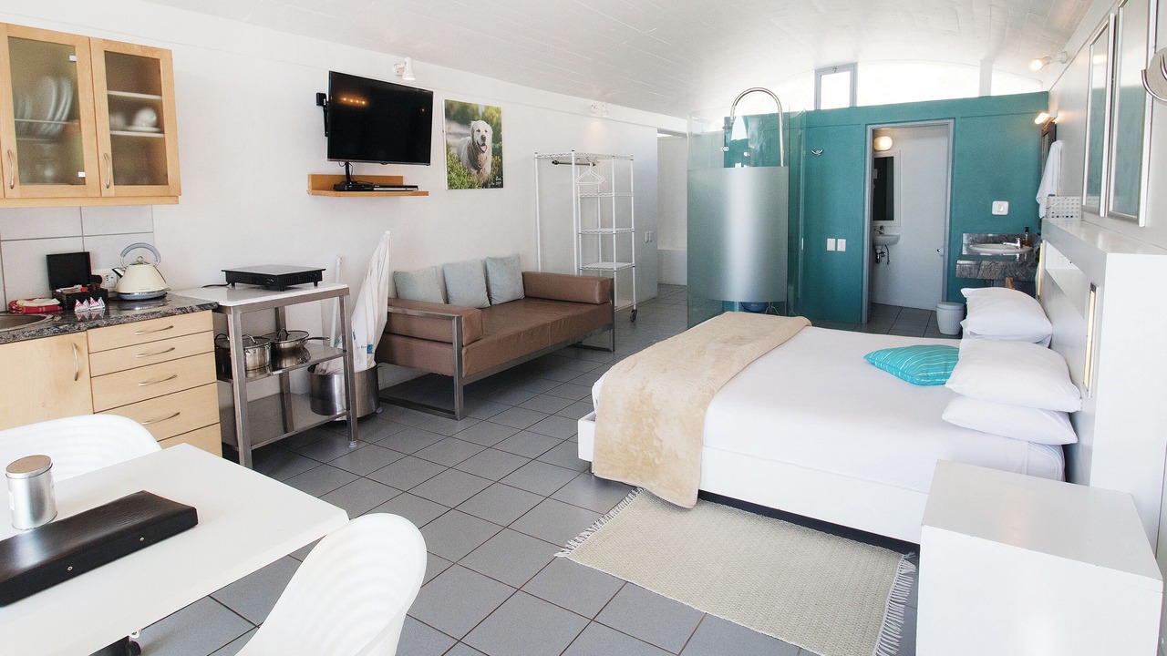 Photo of Bedroom in Paradise Beach