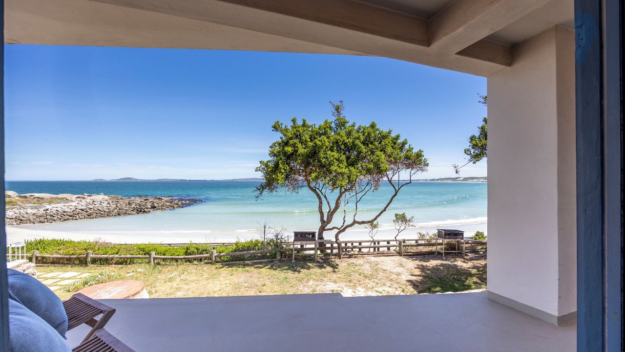 Photo of Bedroom in Paradise Beach