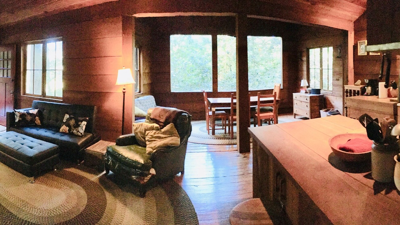 Photo of Livingroom in Guerneville