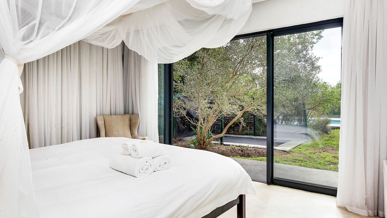 Photo of Bedroom in Cape Town City Centre