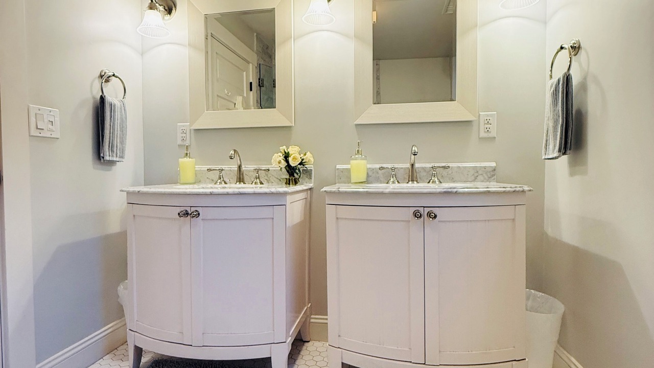 Photo of Bathroom in Kenwood