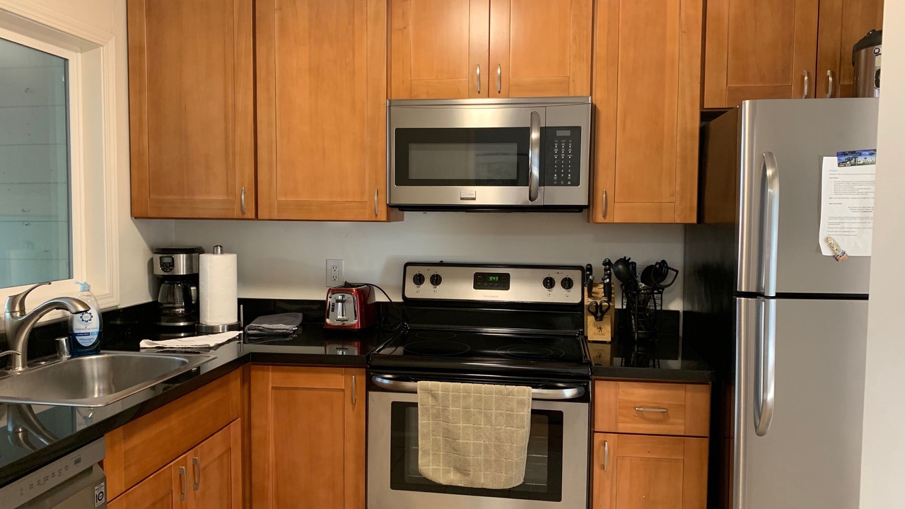 Photo of Kitchen in Linfield Oaks
