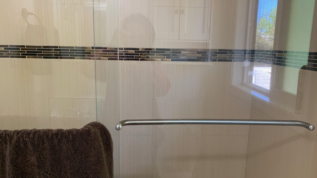 Photo of Bathroom in Linfield Oaks