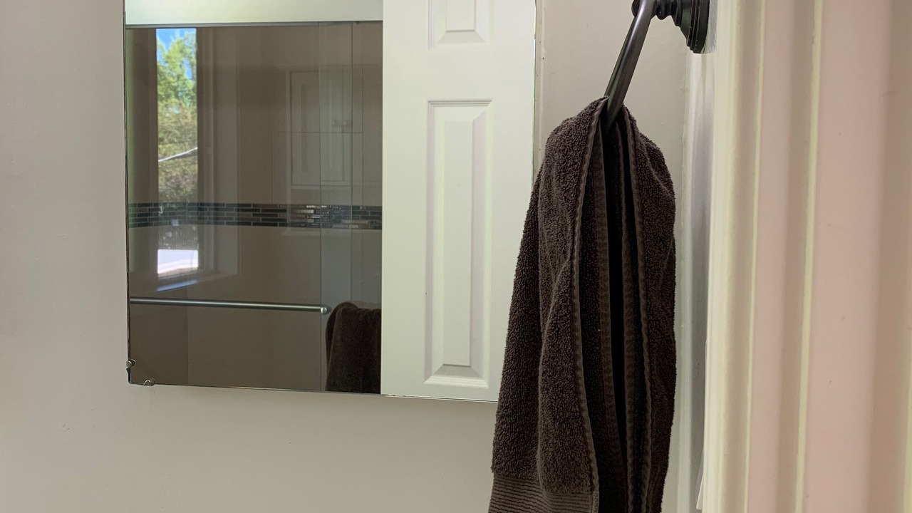 Photo of Bathroom in Linfield Oaks
