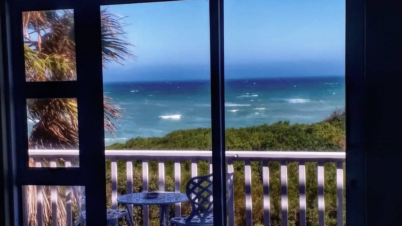 Photo of Patio Balcony in Paradise Beach