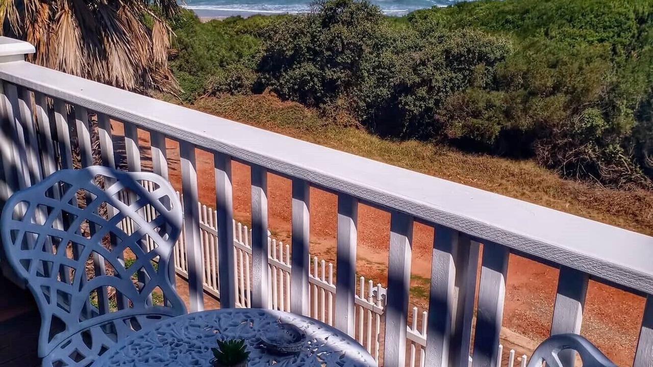 Photo of Patio Balcony in Paradise Beach