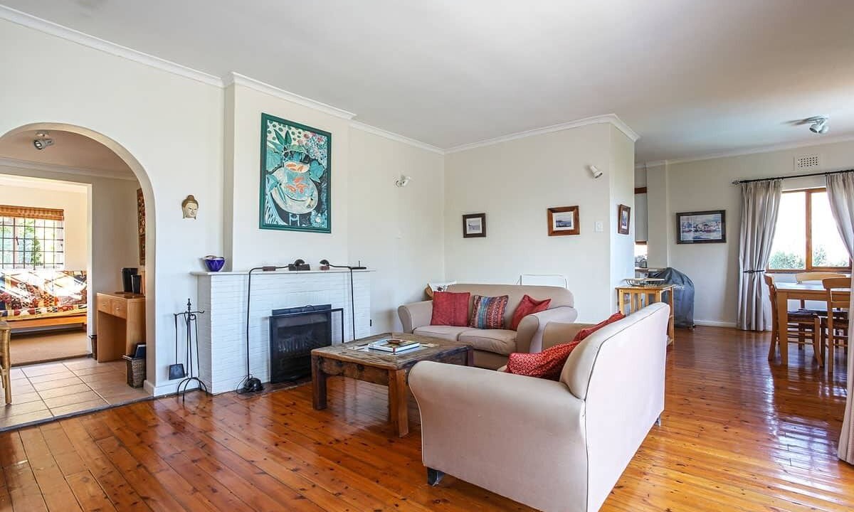 Photo of Livingroom in Scott Estate