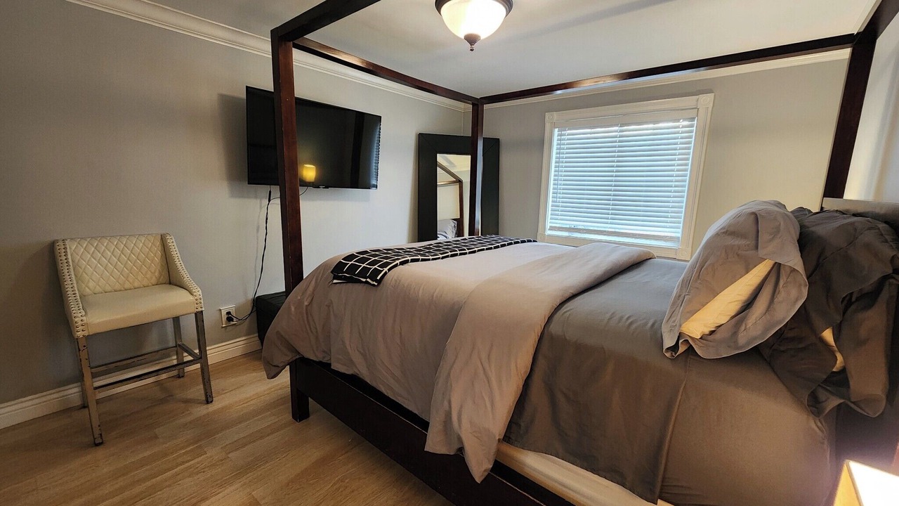 Photo of Bedroom in Westlake