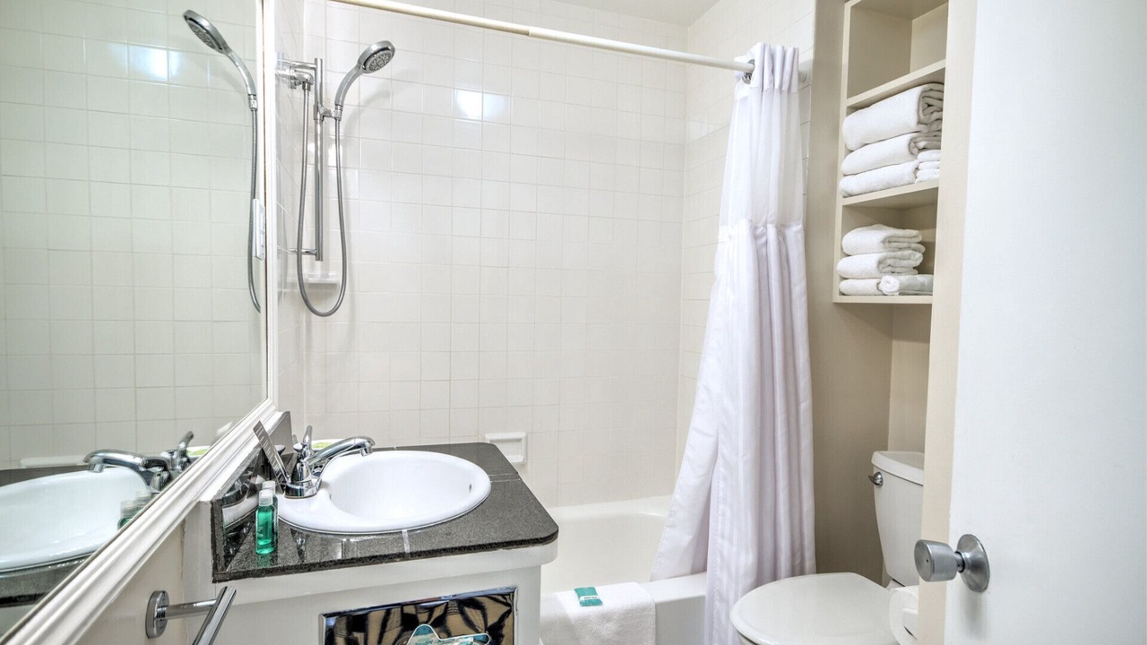 Photo of Bathroom in Fisherman's Wharf