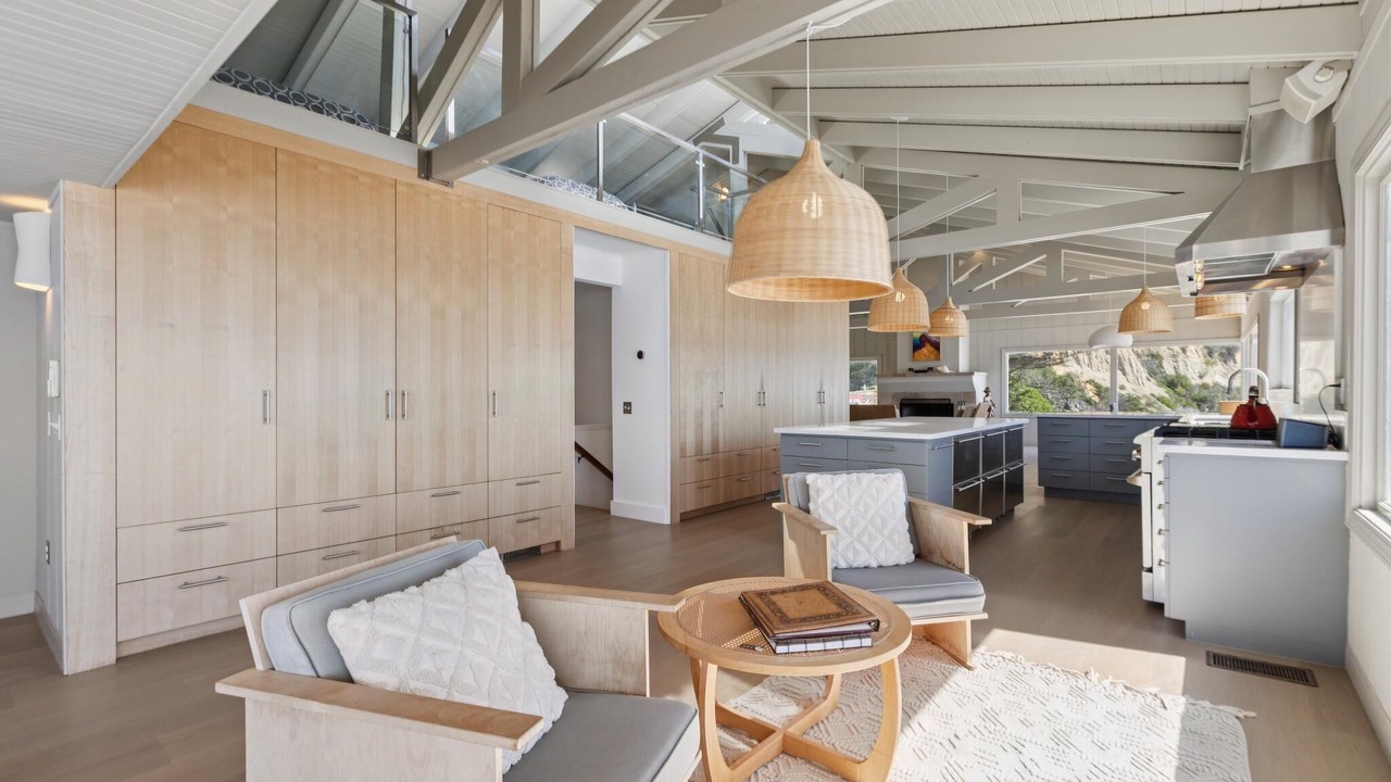 Photo of Livingroom in Bolinas