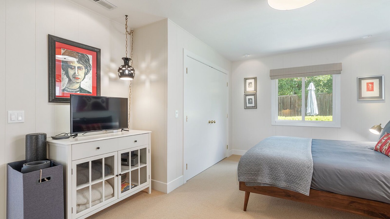 Photo of Bedroom in Glen Ellen
