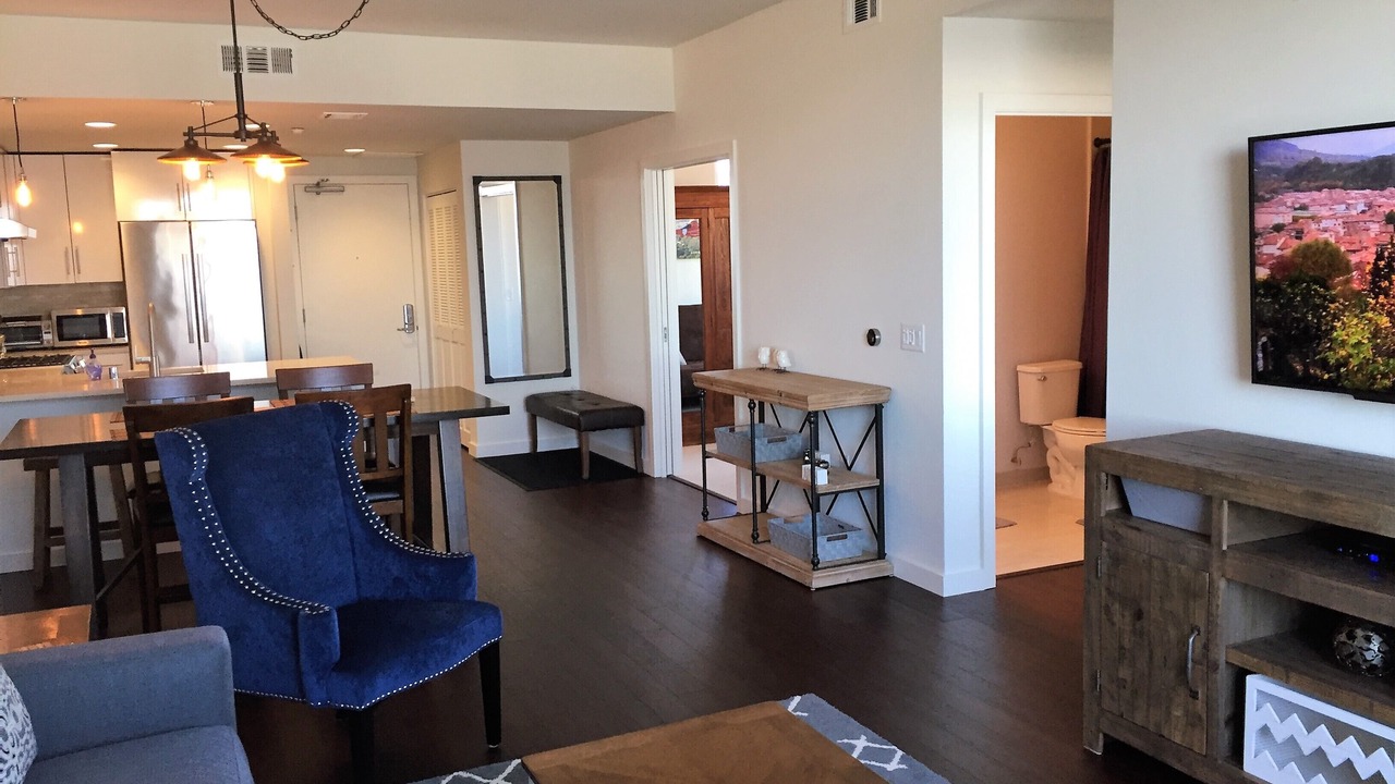 Photo of Livingroom in Hunters Point