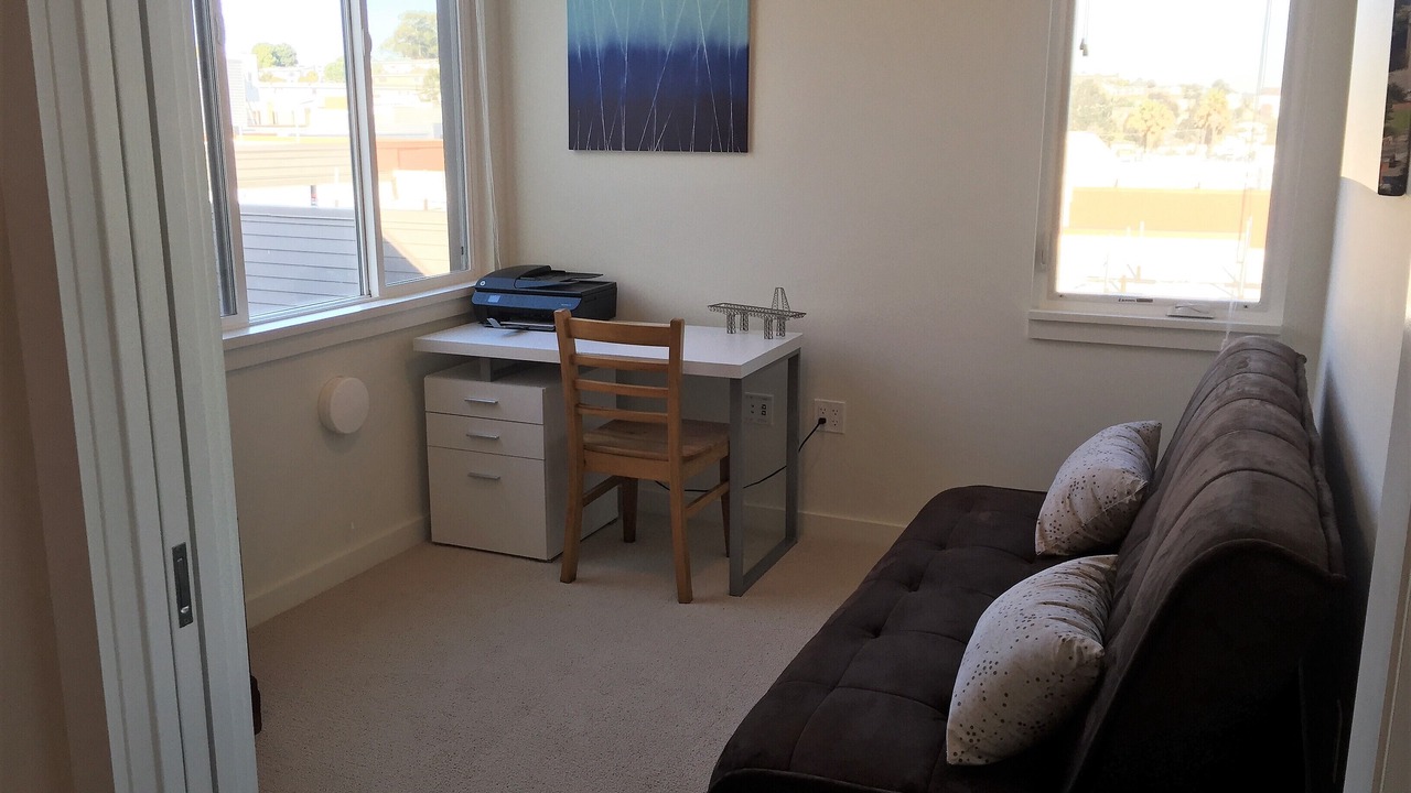 Photo of Livingroom in Hunters Point