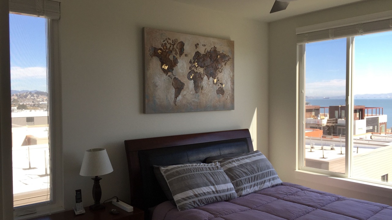 Photo of Bedroom in Hunters Point