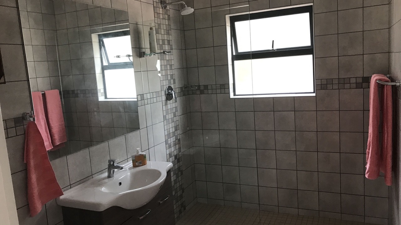 Photo of Bathroom in Helderberg Rural