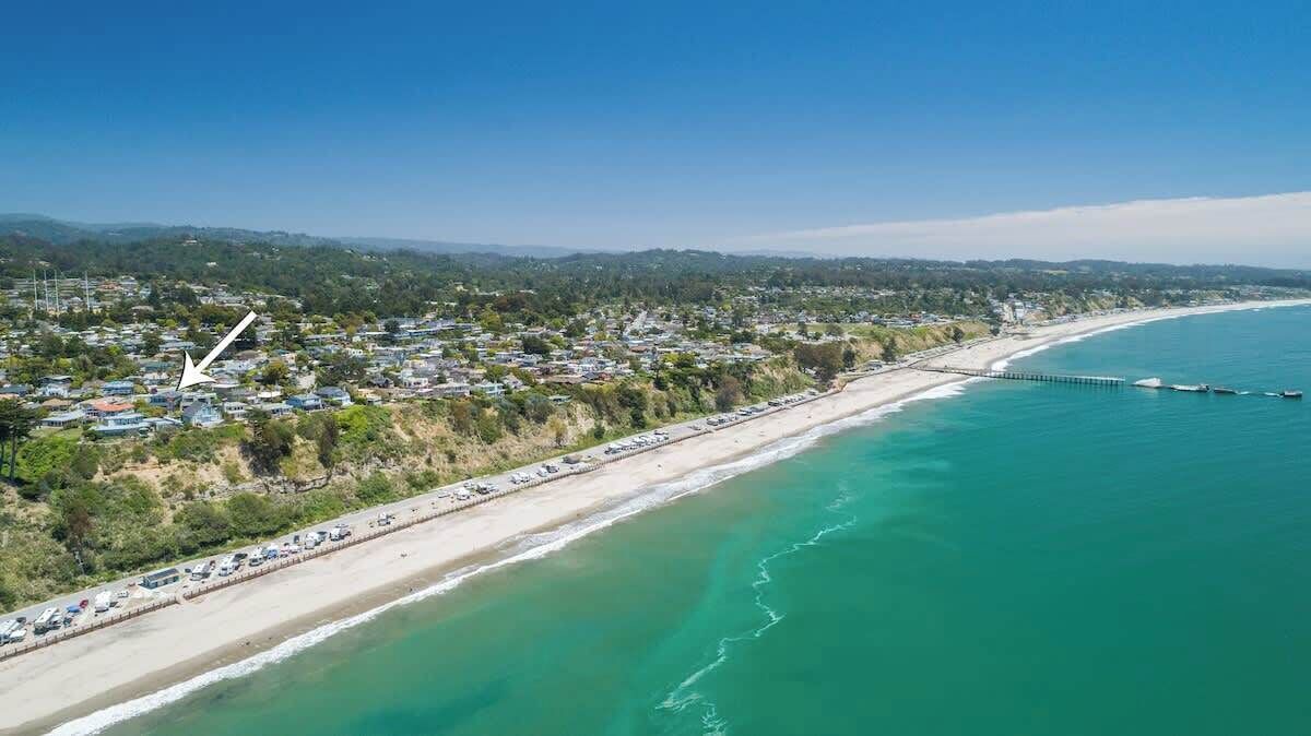 Photo of Others in Aptos