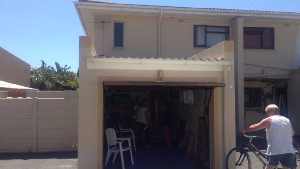 Photo of Others in Bloubergstrand
