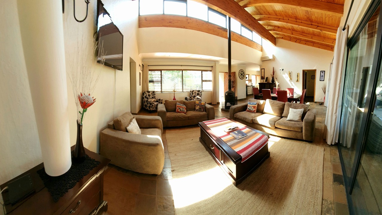 Photo of Livingroom in Cathkin Park