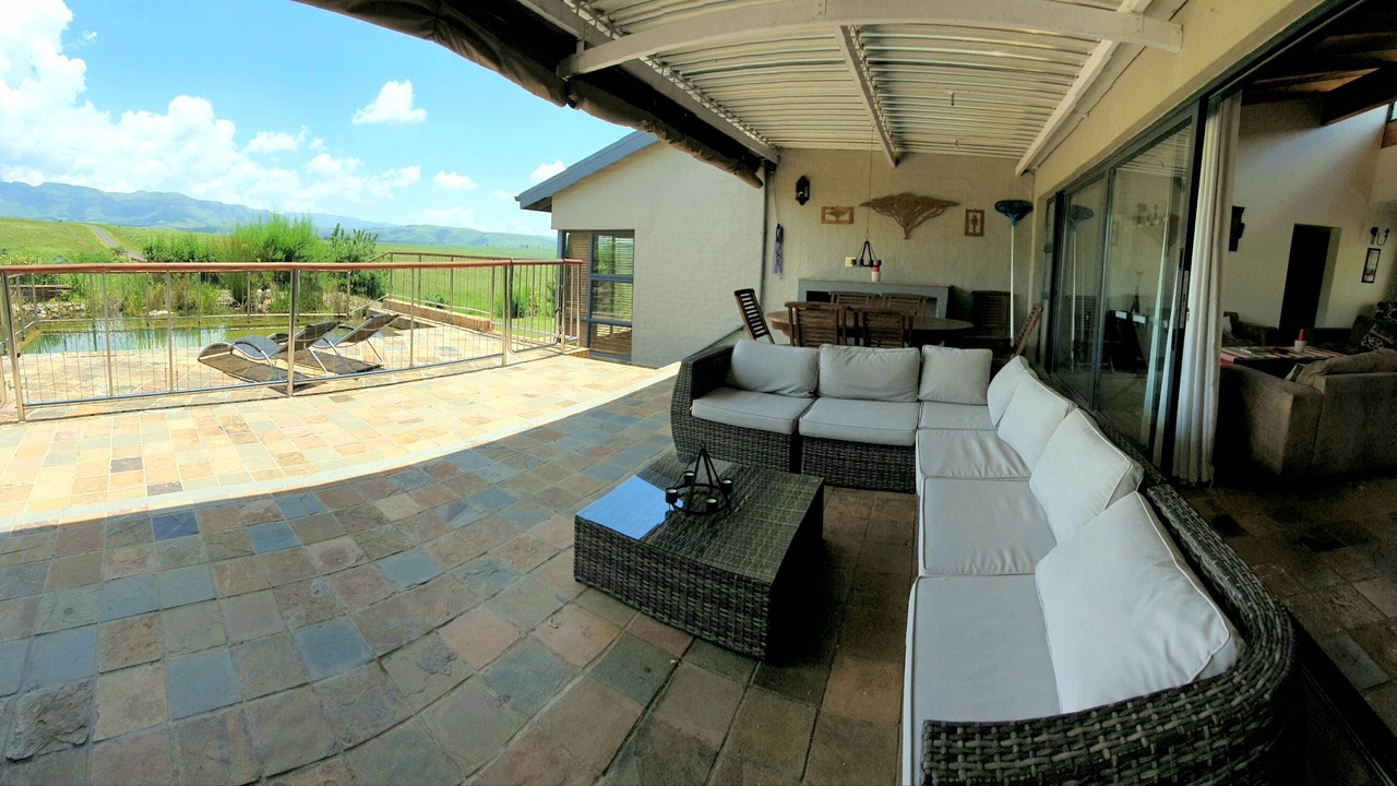 Photo of Patio Balcony in Cathkin Park