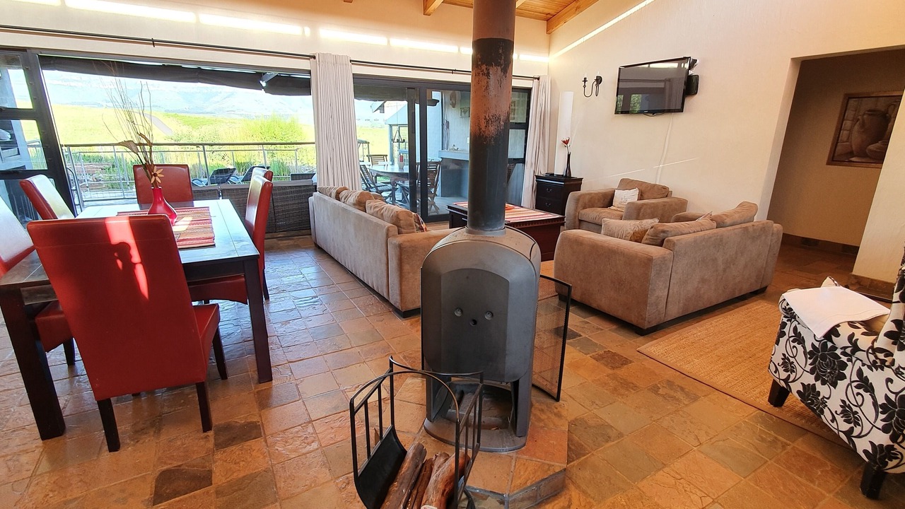 Photo of Livingroom in Cathkin Park