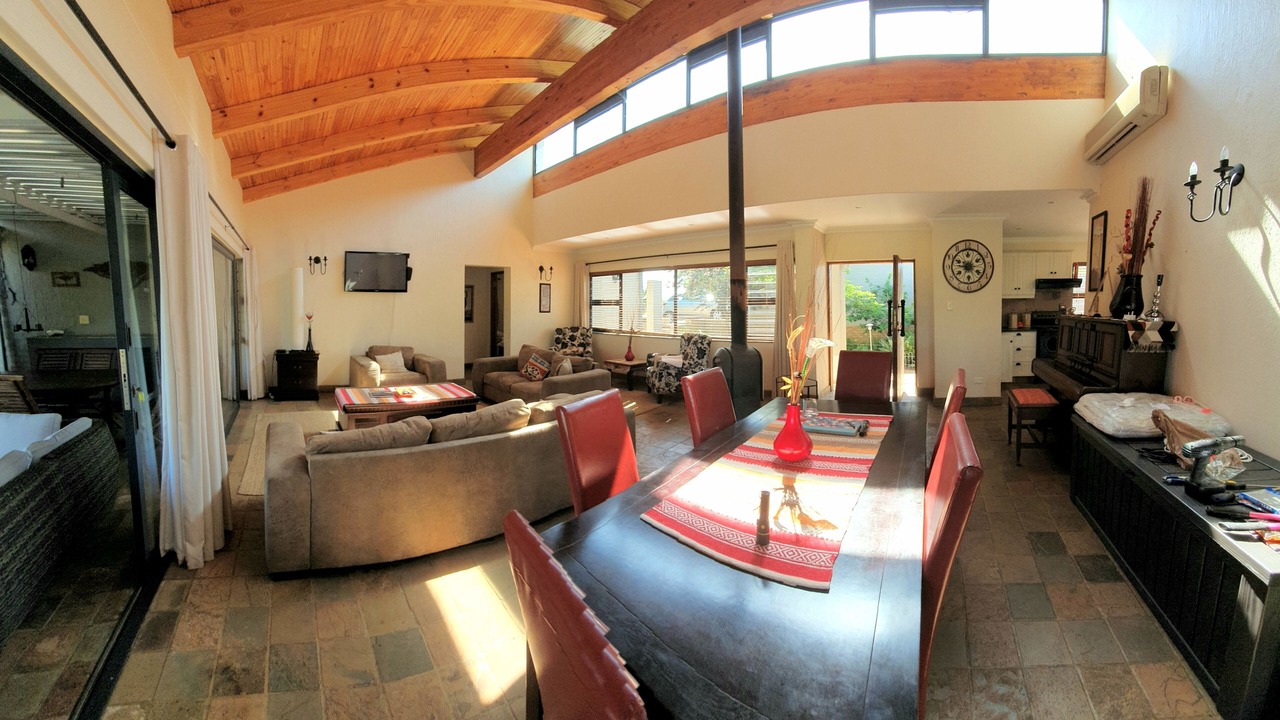 Photo of Livingroom in Cathkin Park