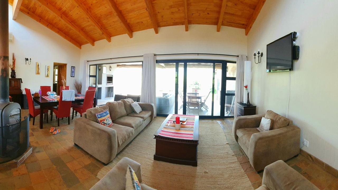 Photo of Livingroom in Cathkin Park