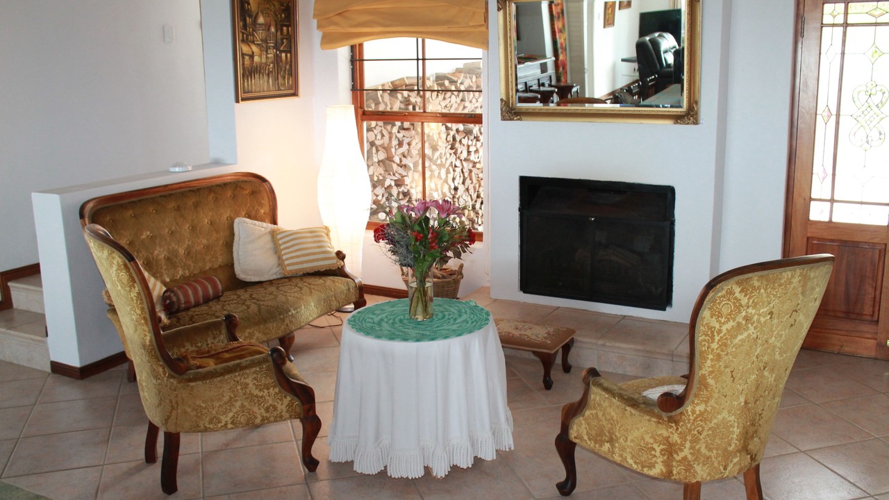 Photo of Livingroom in Helderberg Rural